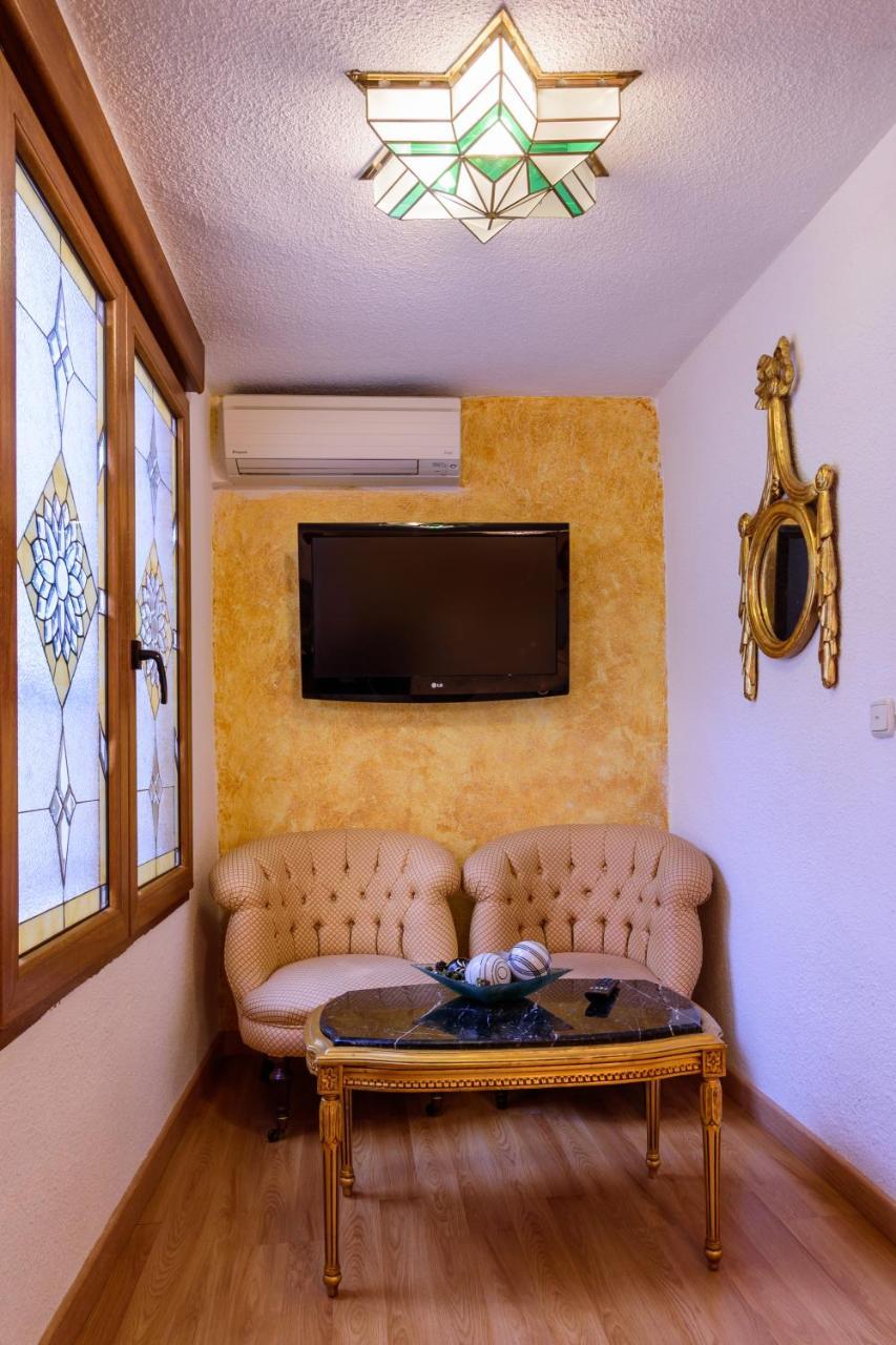 Casa De Reyes Hotel 2*